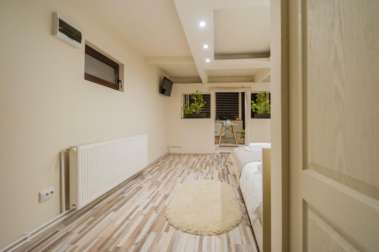 Geppetto'S Studio Braşov Extérieur photo