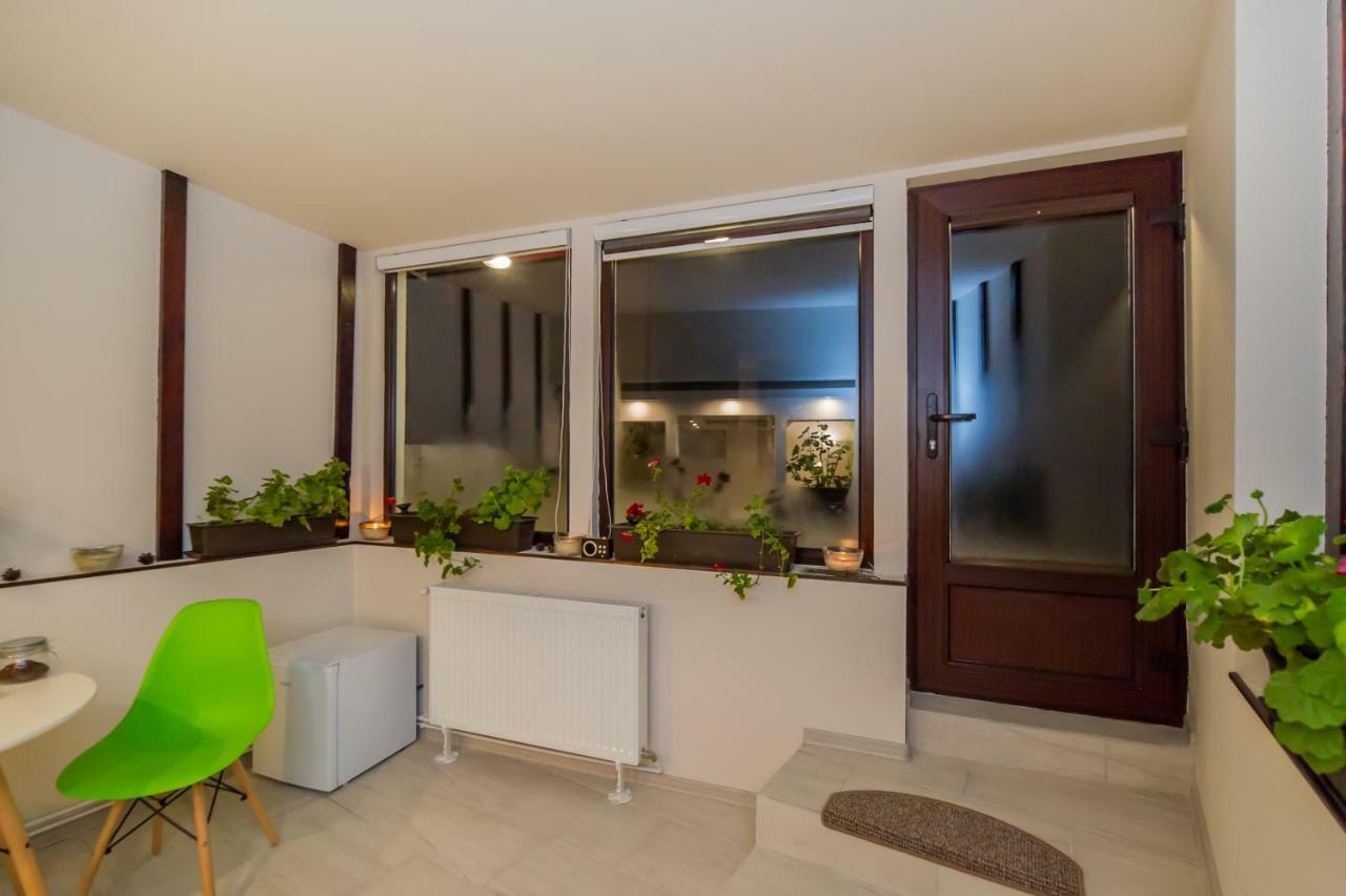 Geppetto'S Studio Braşov Extérieur photo